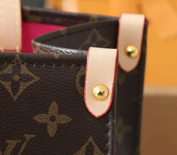 LV X TM Monogram Canvas Onthego MM