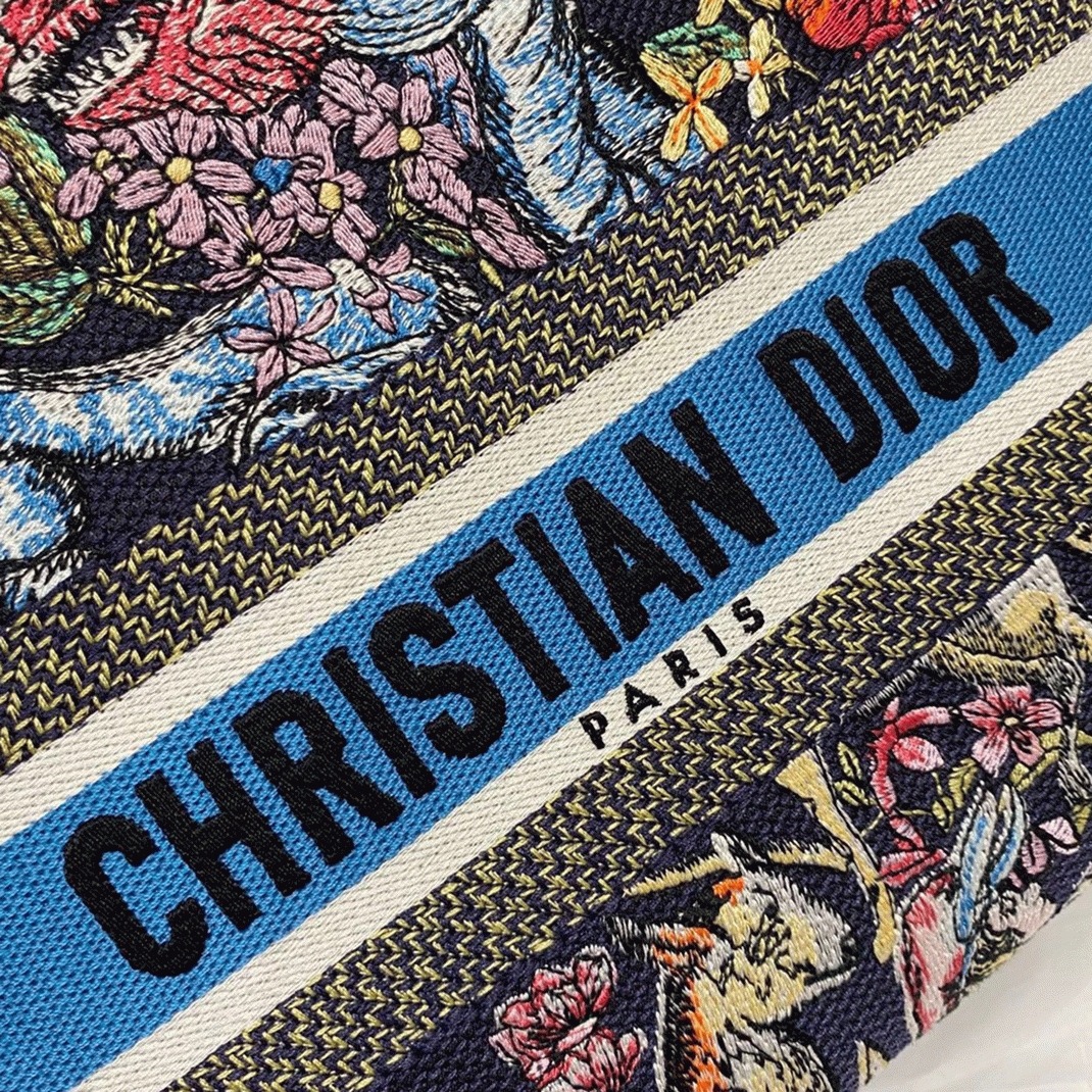Dior Lady D-Lite Medium Bag Replica in Blue D-Constellation Embroidery