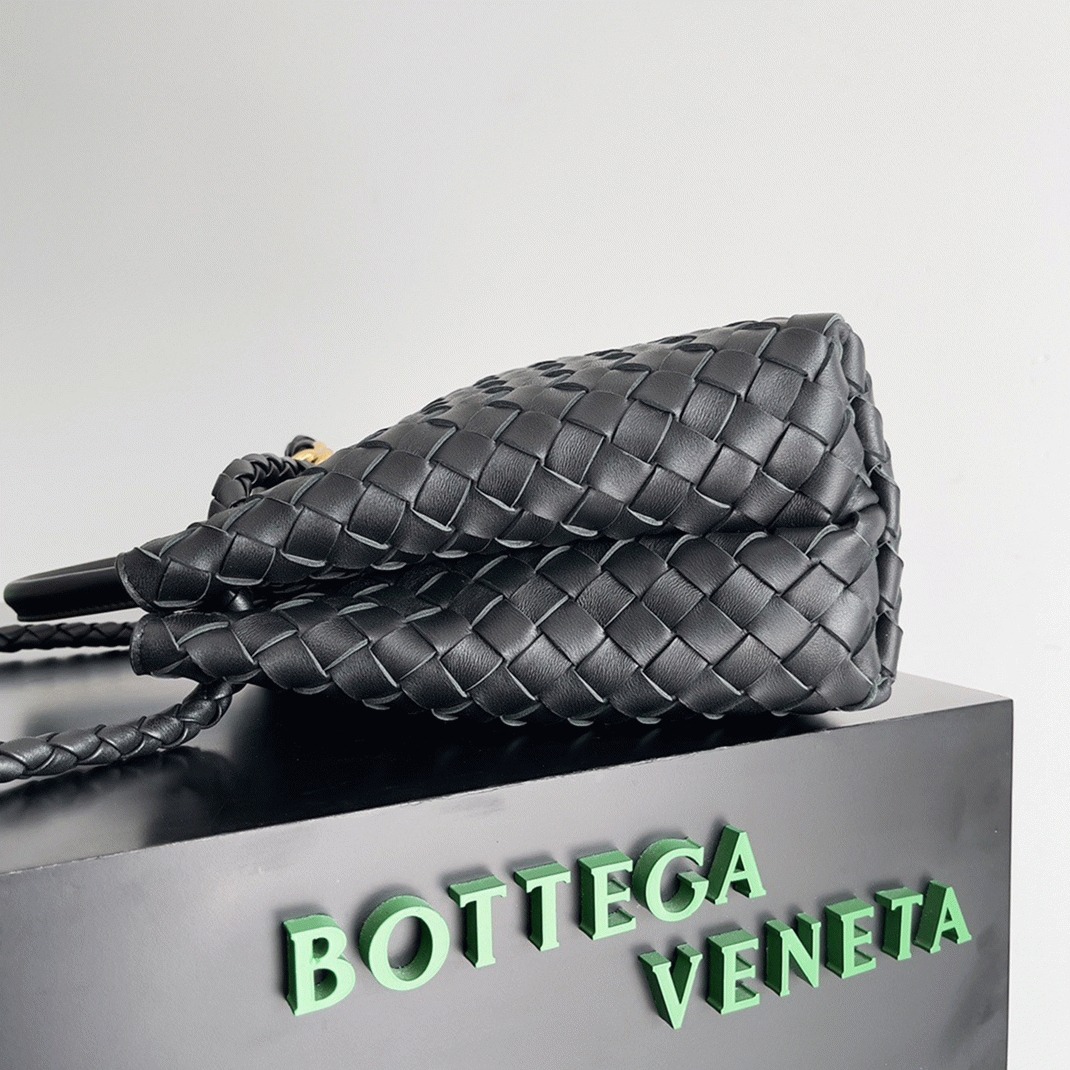 Replica Bottega Veneta Medium Andiamo Bag Black