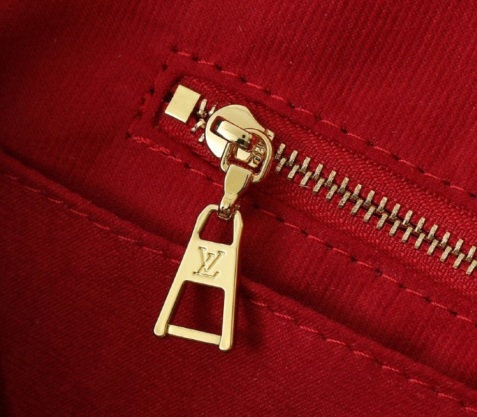 LV X TM Monogram Canvas OnTheGo MM With Bijou Edition