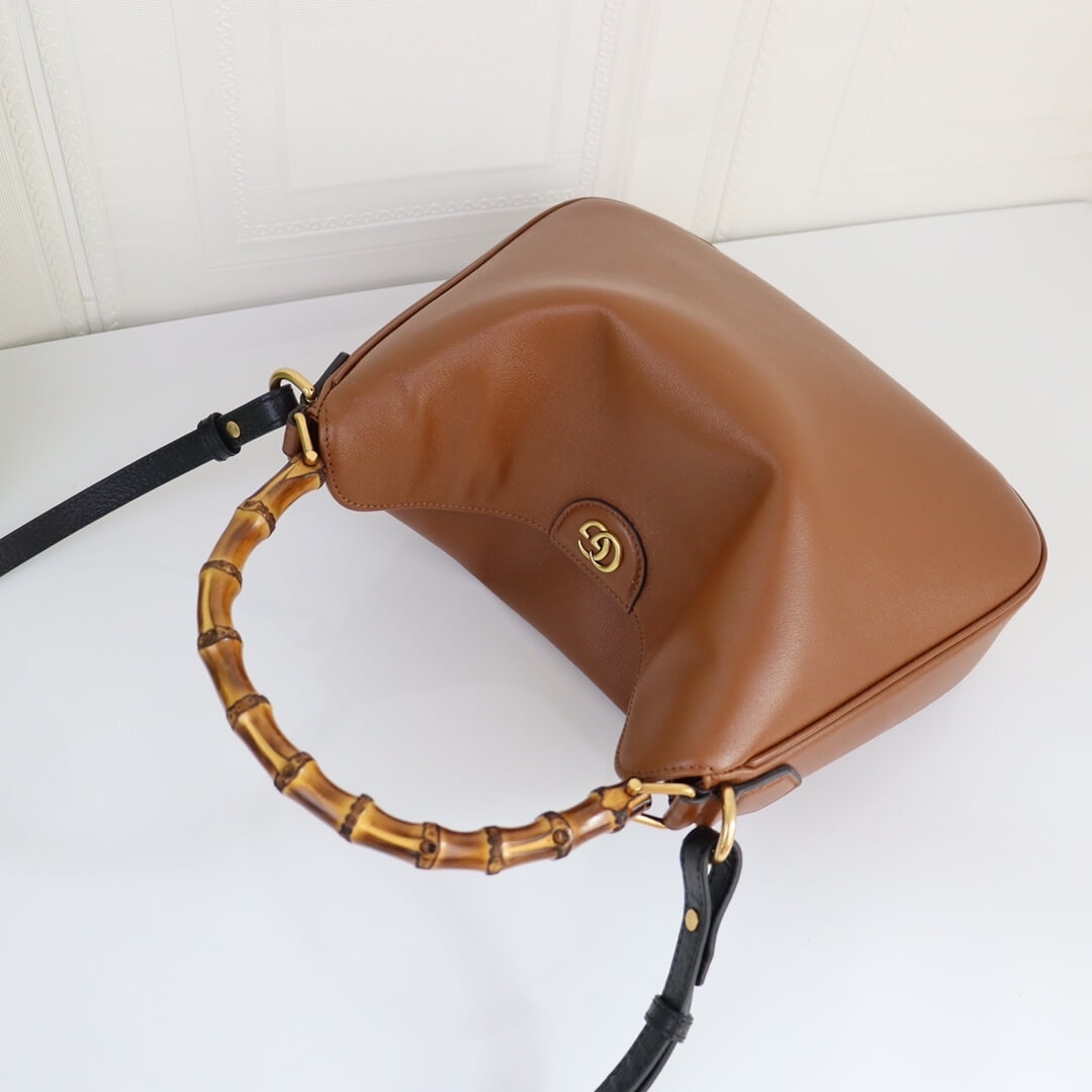Gucci Diana Medium Shoulder Bag