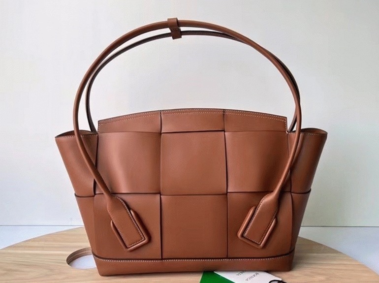 Top Quality Replica Bottega Veneta Arco Mini Bag In Caramel Grained Leather