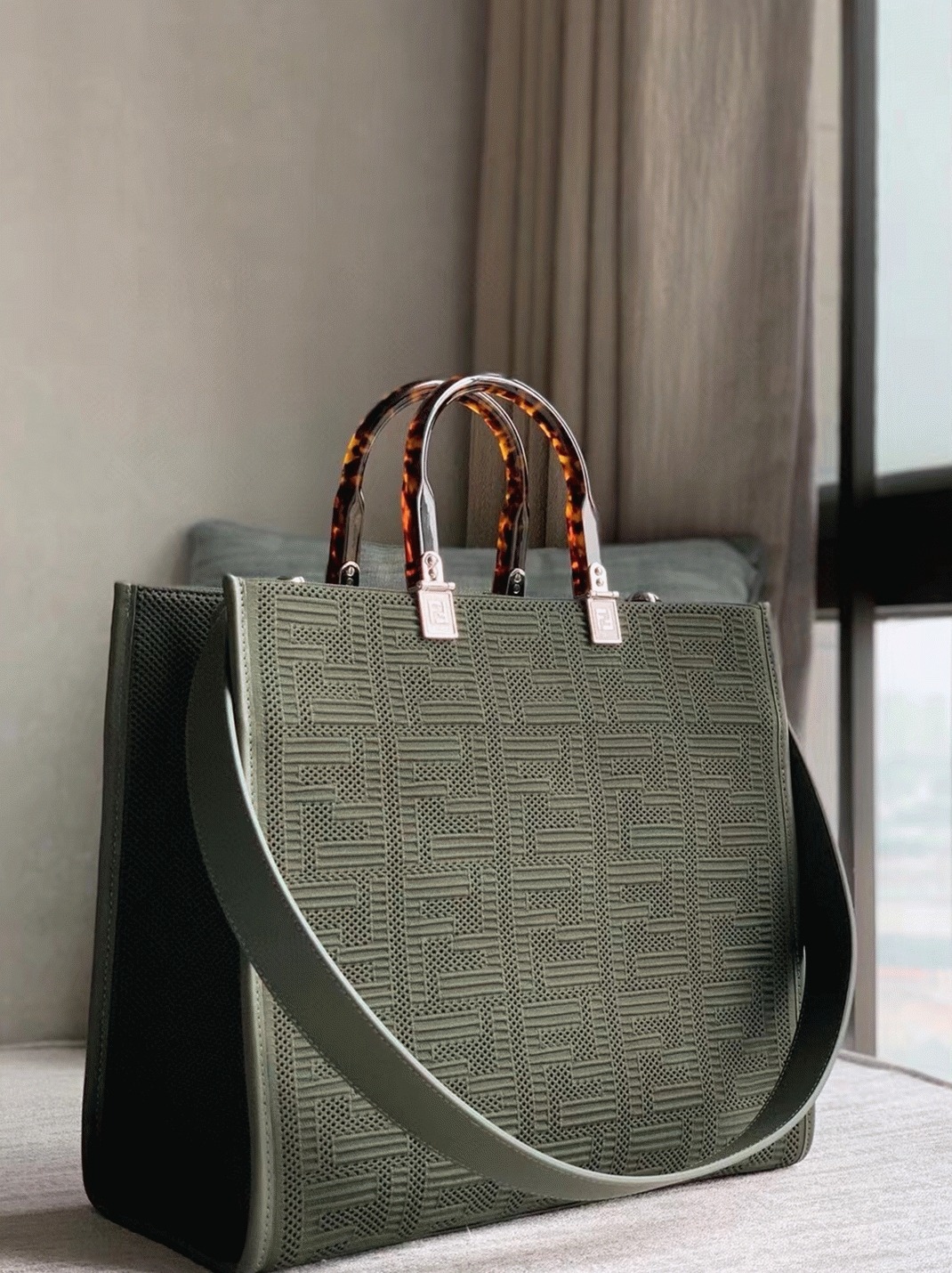 Top Quality Replica Fendi Sunshine Medium Tote Bag In Green FF Fabric