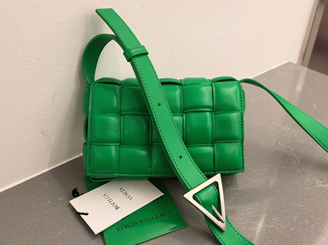 Replica Bottega Veneta Small Padded Cassette Bag Parakeet