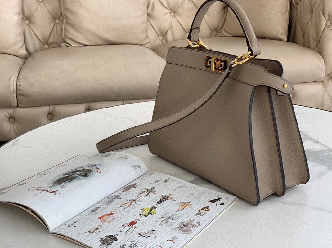Top Quality Knockoff Fendi Peekaboo ISeeU Medium Bag In Grey Calfskin