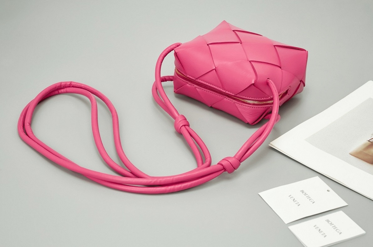 Replica Bottega Veneta Mini Cassette Camera Bag Cranberry
