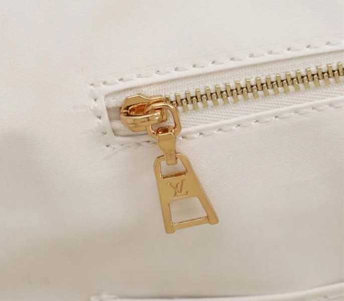 Louis Vuitton Monogram Empreinte Giant Onthego GM Tote In Cream – Brown