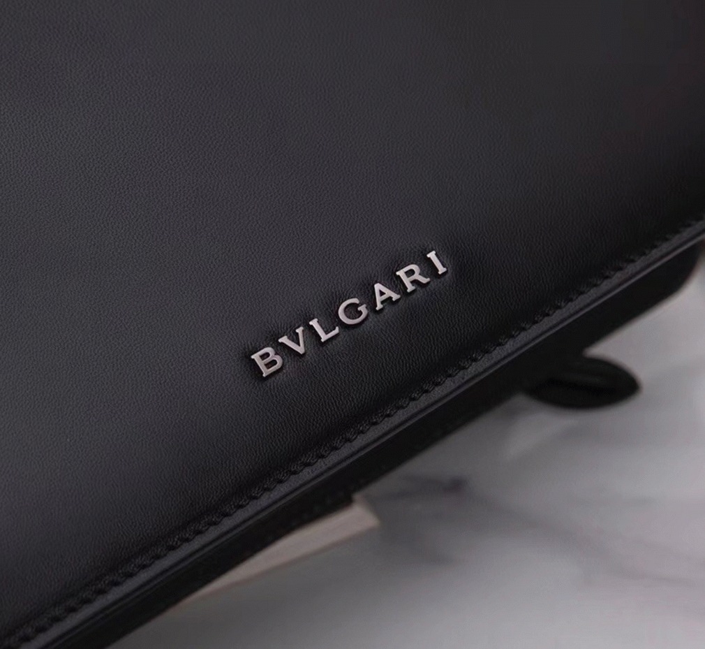 Fake Bvlgari Serpenti Forever Medium Crossbody Bag with Chain Noir