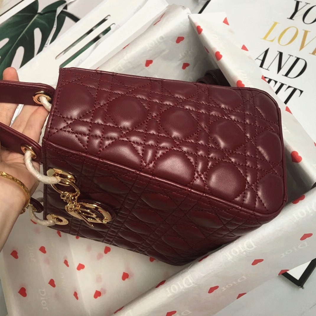 Dior Lady Dior Medium Bag Replica in Bordeaux Lambskin