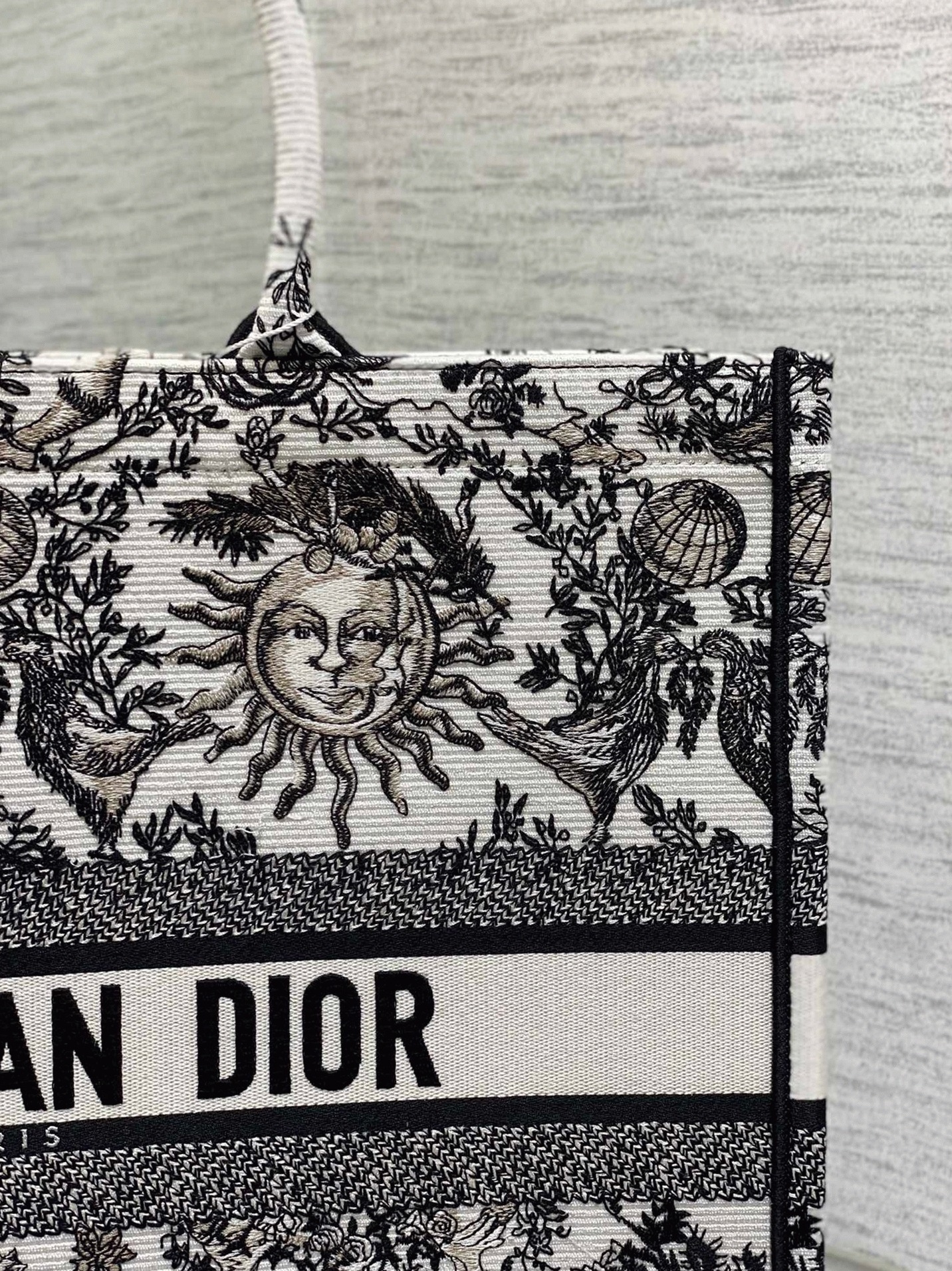 Dior Large Book Tote Bag Fake in White Toile de Jouy Soleil Embroidery