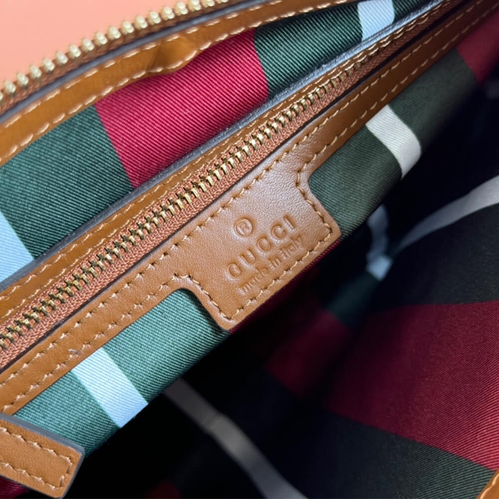 GG Emblem medium shoulder bag