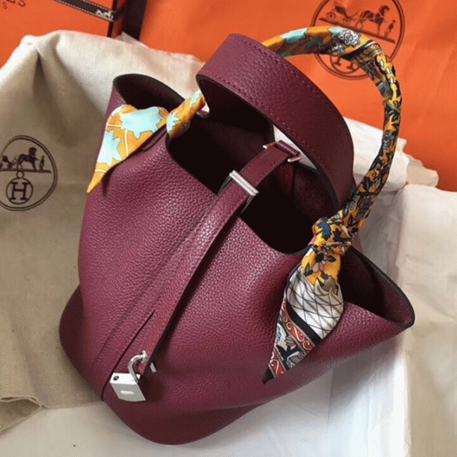 Ruby fake Hermes Picotin Lock 22cm handbag