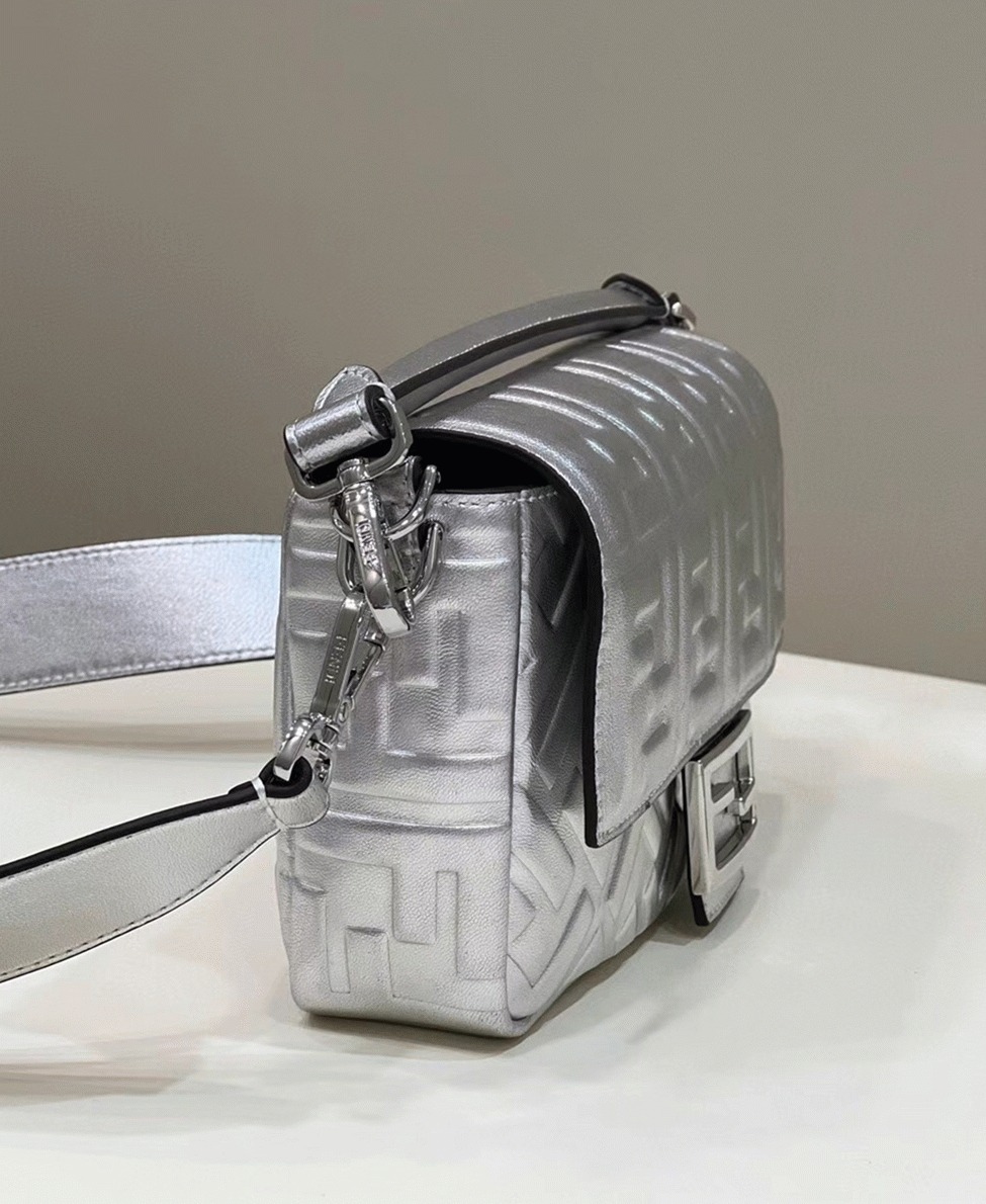Top Quality Fendi Medium Baguette Bag In Silver FF