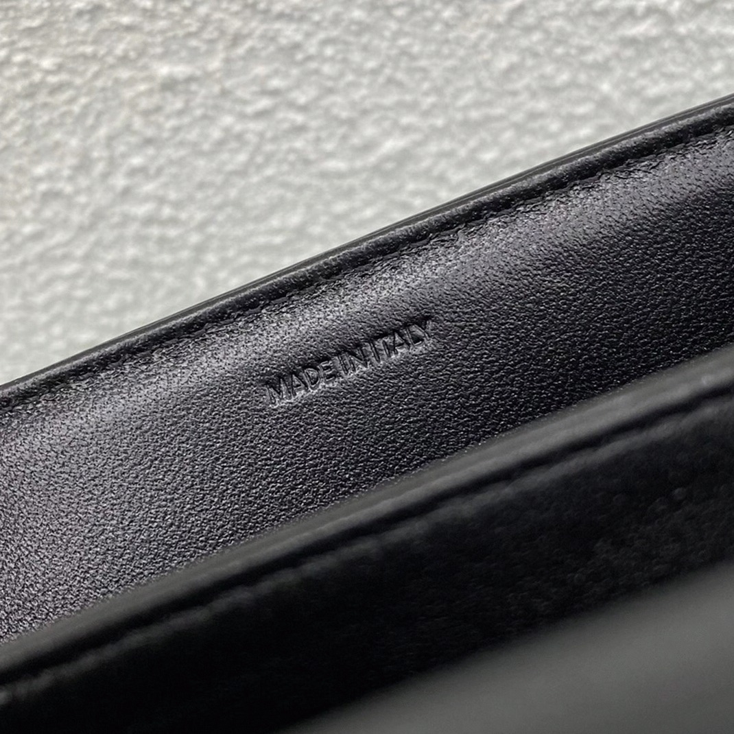 Top Quality Knockoff Celine Triomphe Large Bag In Black