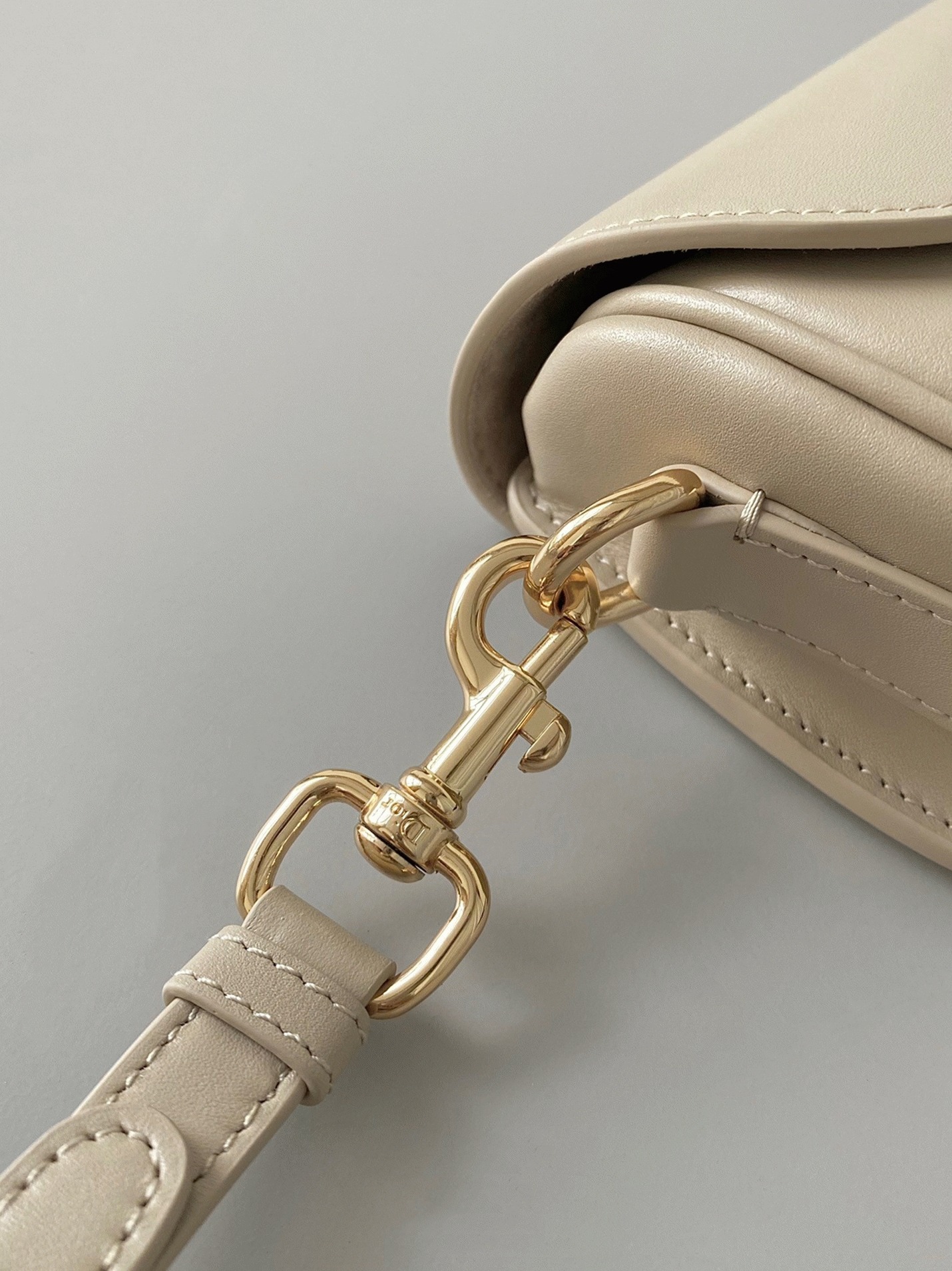 Dior Bobby East-West Bag Replica in Beige