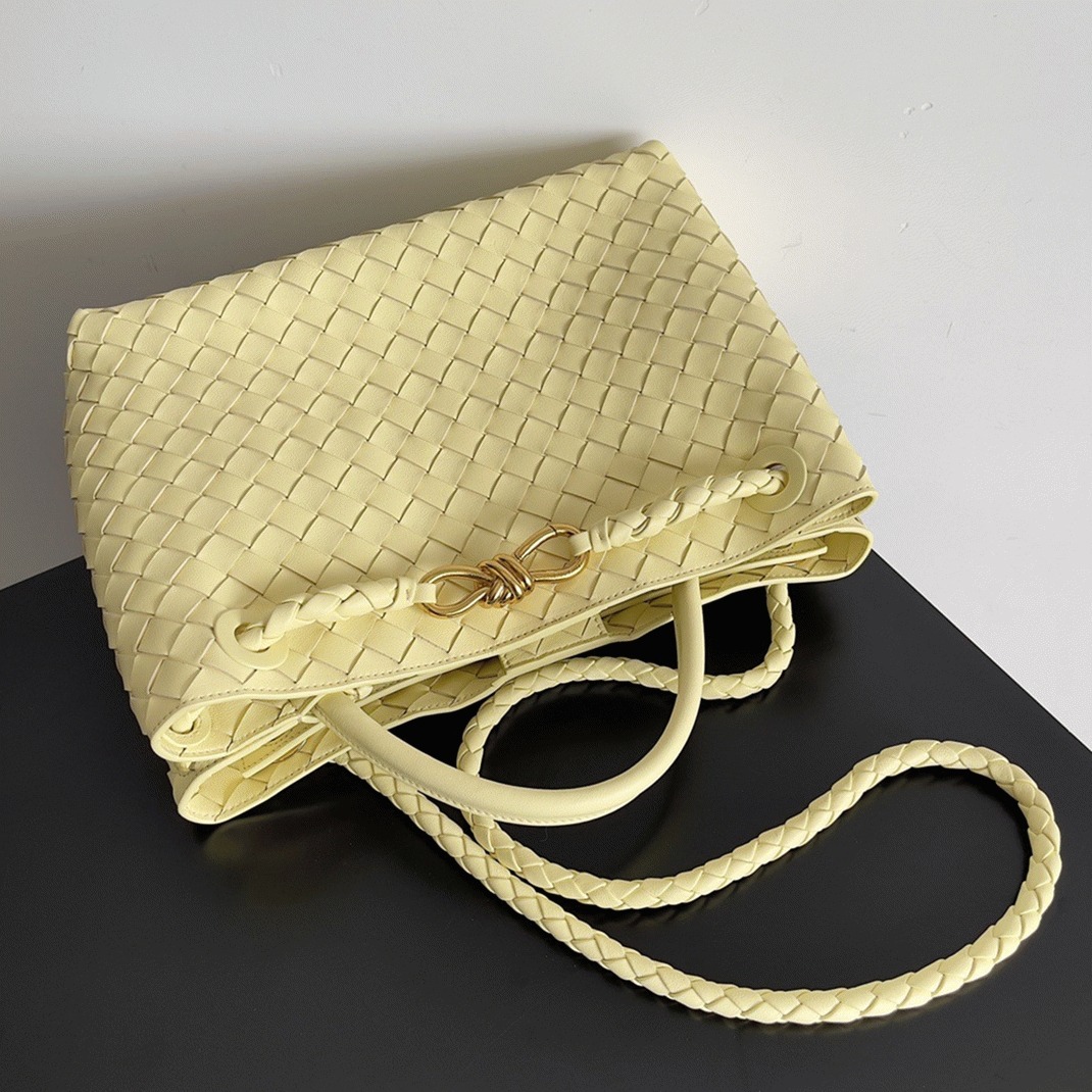 Fake Bottega Veneta Medium Andiamo Bag Ice Cream