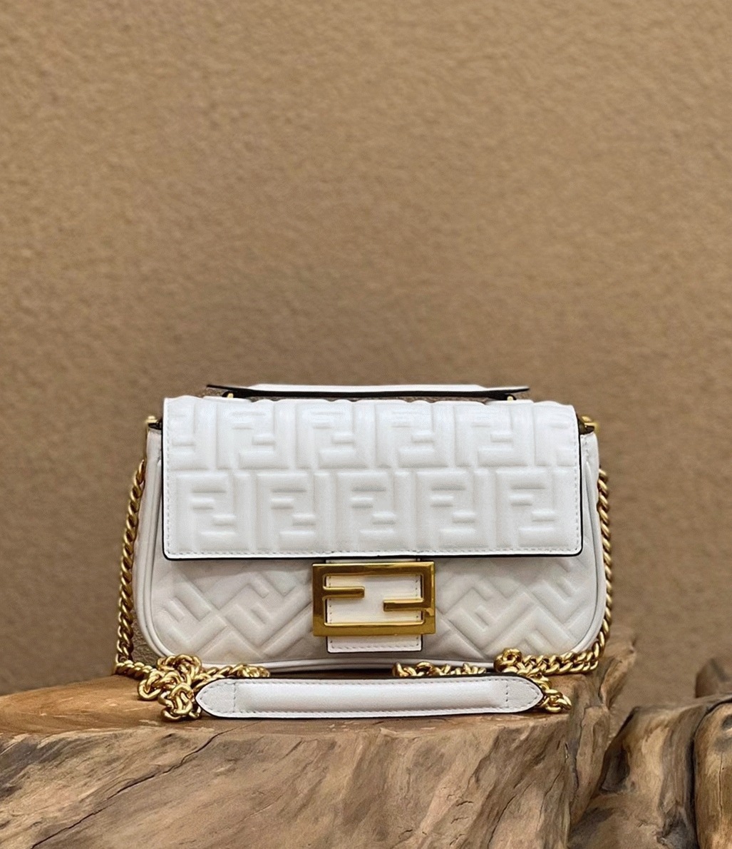 Top Quality Replica Fendi Baguette Chain Midi Bag In White