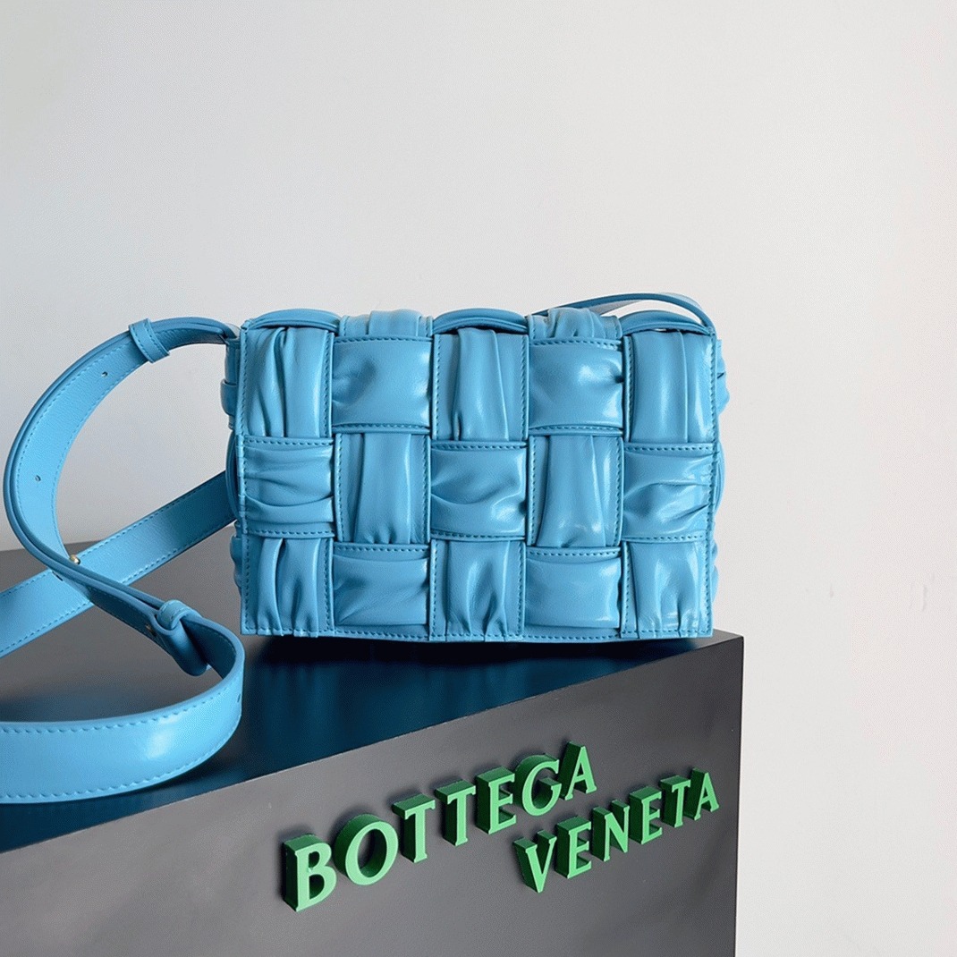 Top Quality Bottega Veneta Cassette Bag In Pool Foulard Intreccio Calfskin
