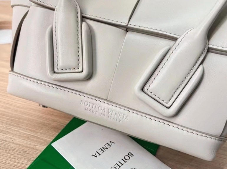 Top Quality Fake Bottega Veneta Arco Mini Bag In White