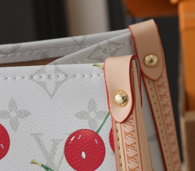 LV X TM Monogram Cherry Canvas Onthego MM In White Style 2