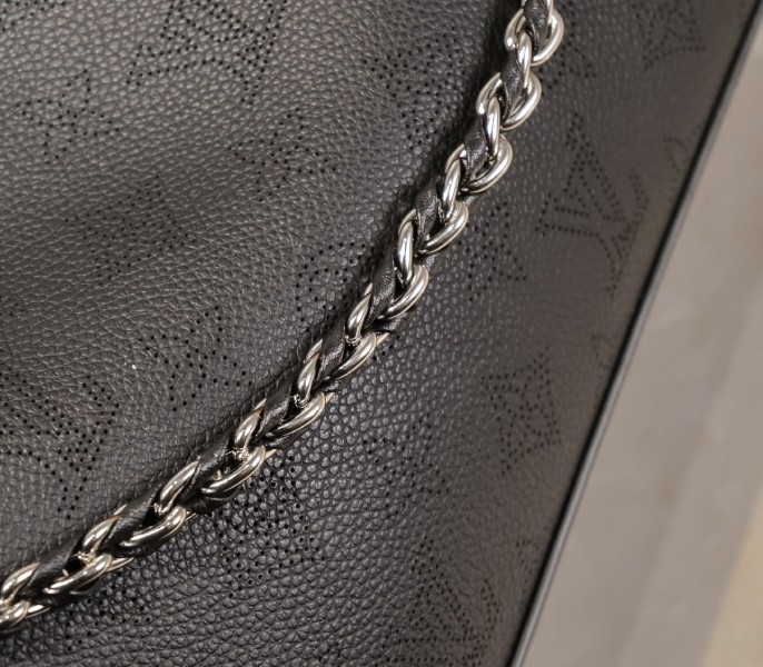 LV Mahina Bella Tote In Black