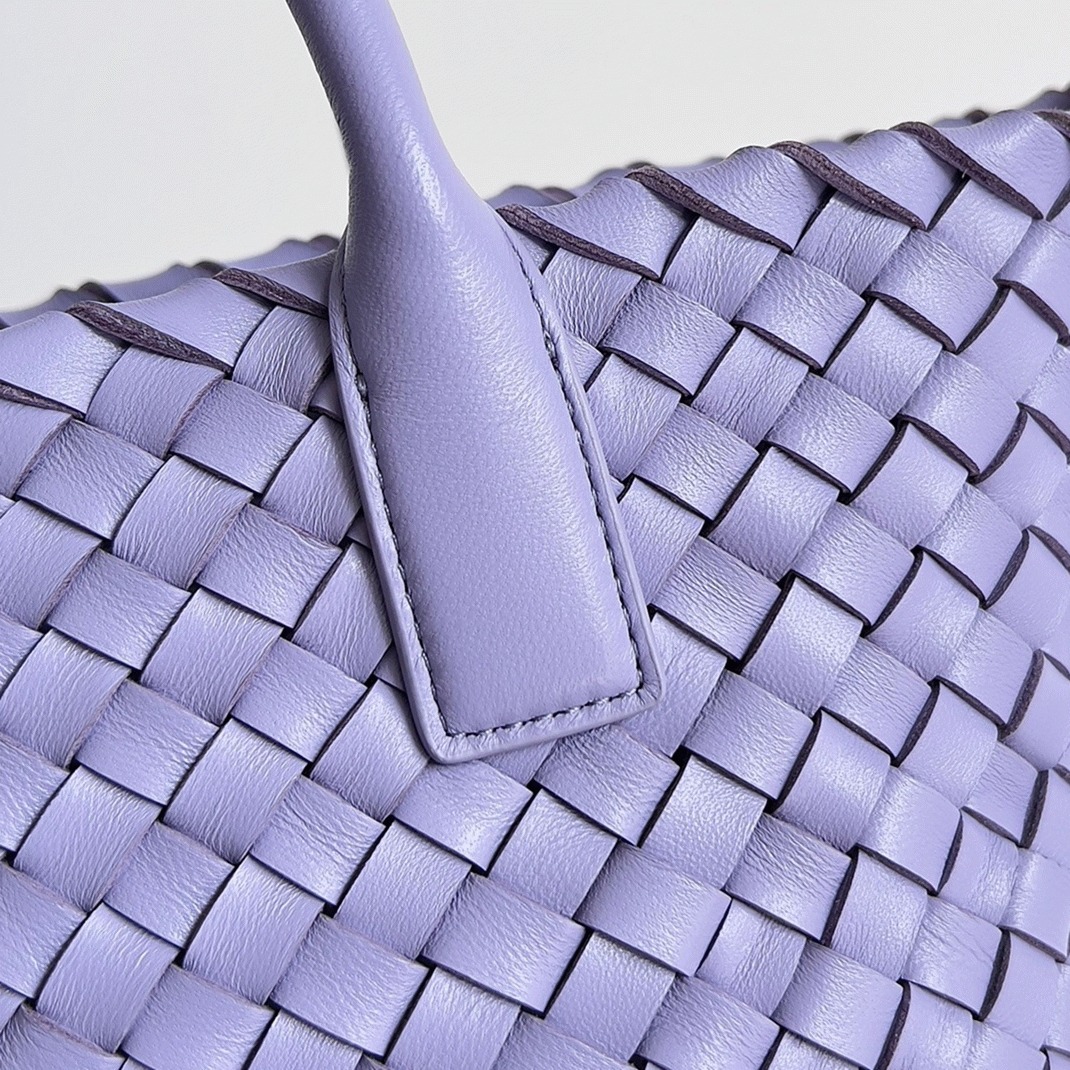 Top Quality Knockoff Bottega Veneta Cabat Mini Bag In Wisteria Intrecciato Lambskin