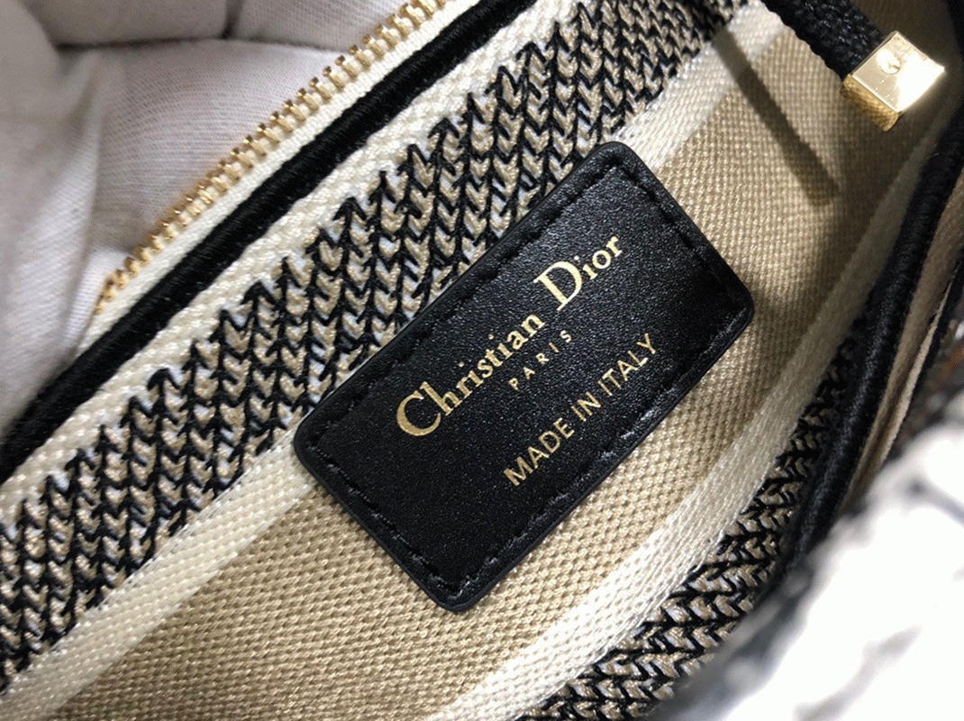 Dior Lady D-Lite Medium Bag Faux in Mille Fleurs Embroidery