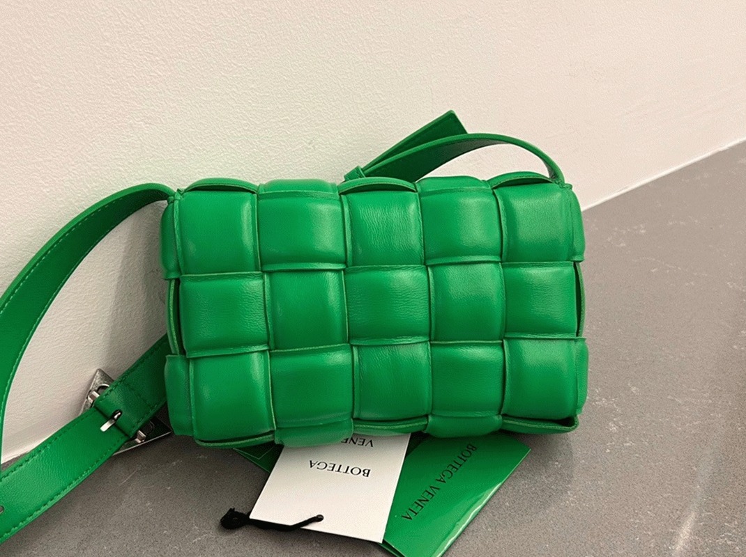 Replica Bottega Veneta Small Padded Cassette Bag Parakeet