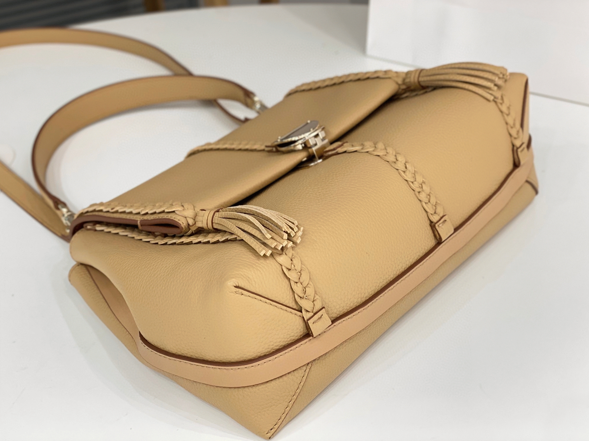 Top Quality Replica Chloe Penelope Medium Shoulder Bag in Beige Grained Calfskin