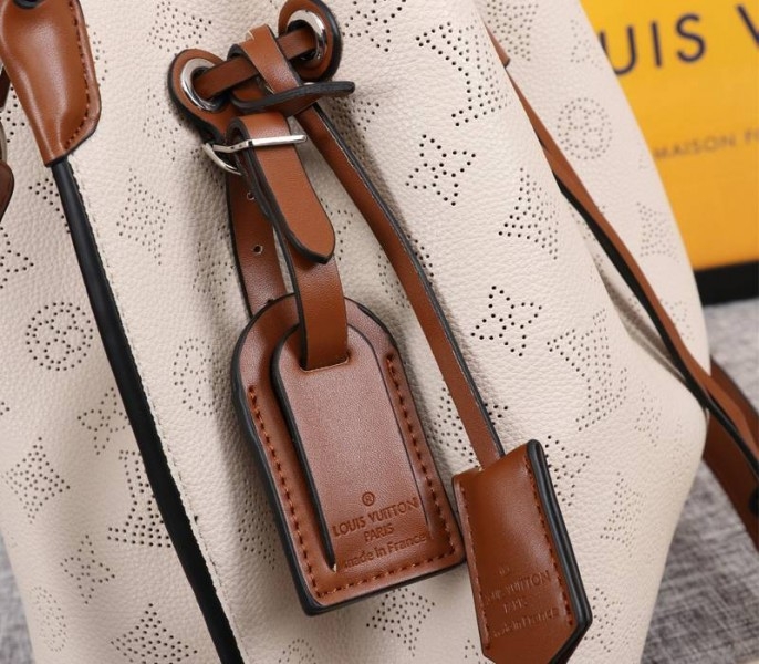 LV Mahina Muria Bag In Cream