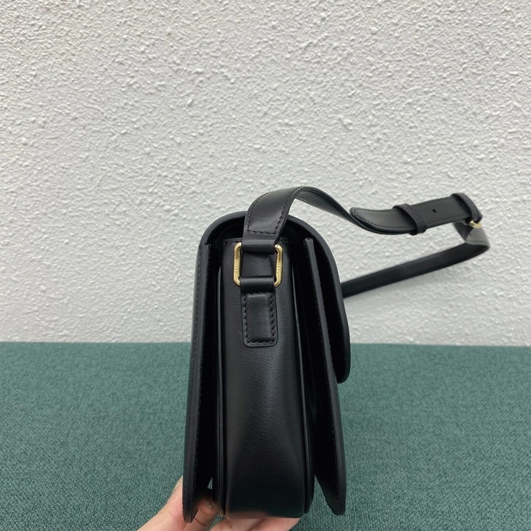 Top Quality Faux Celine Triomphe Medium Bag In Black