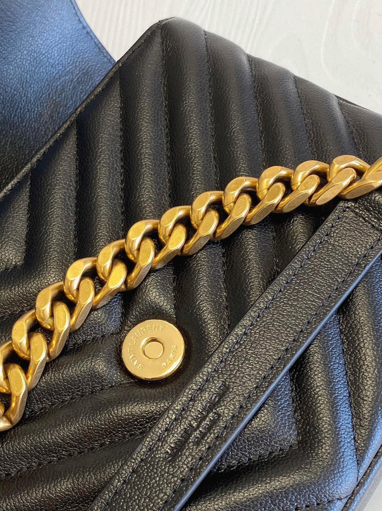 Replica Saint Laurent College Medium Chain Bag Noir