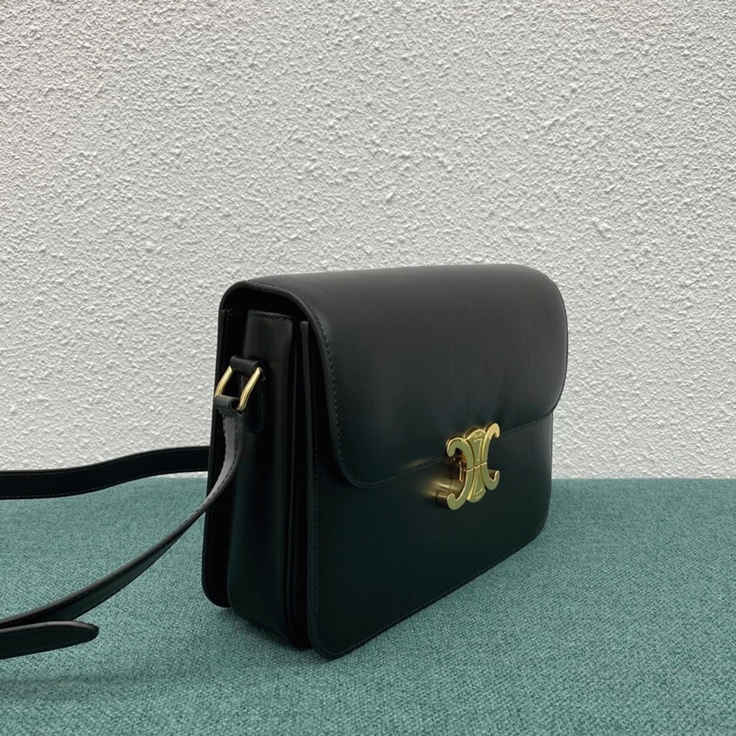 Top Quality Knockoff Celine Triomphe Large Bag In Black