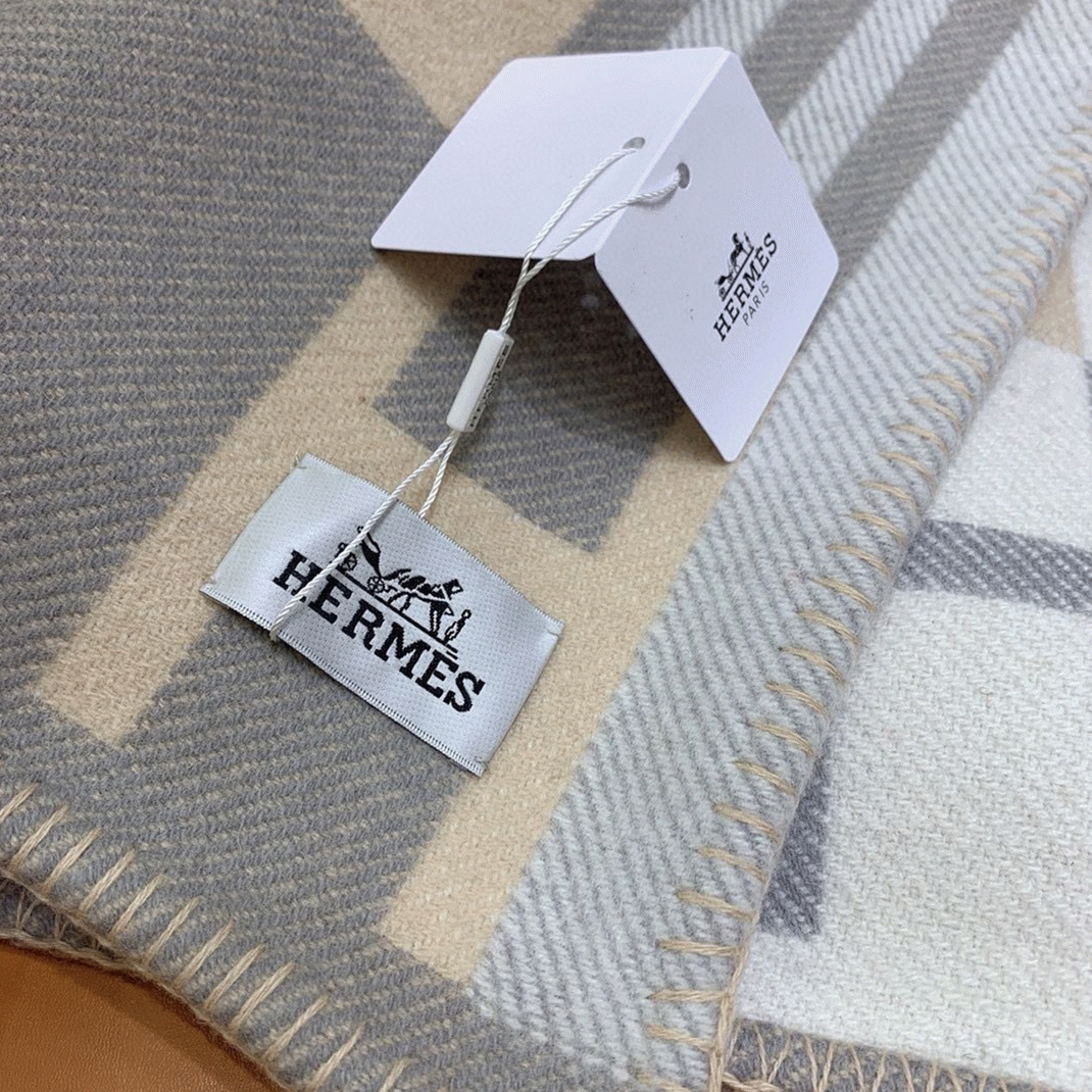 Fake Hermes Ithaque blanket in grey wool and cashmere