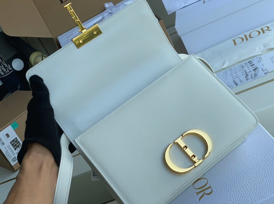 Dior 30 Montaigne Medium Bag Fake in White Box Calfskin