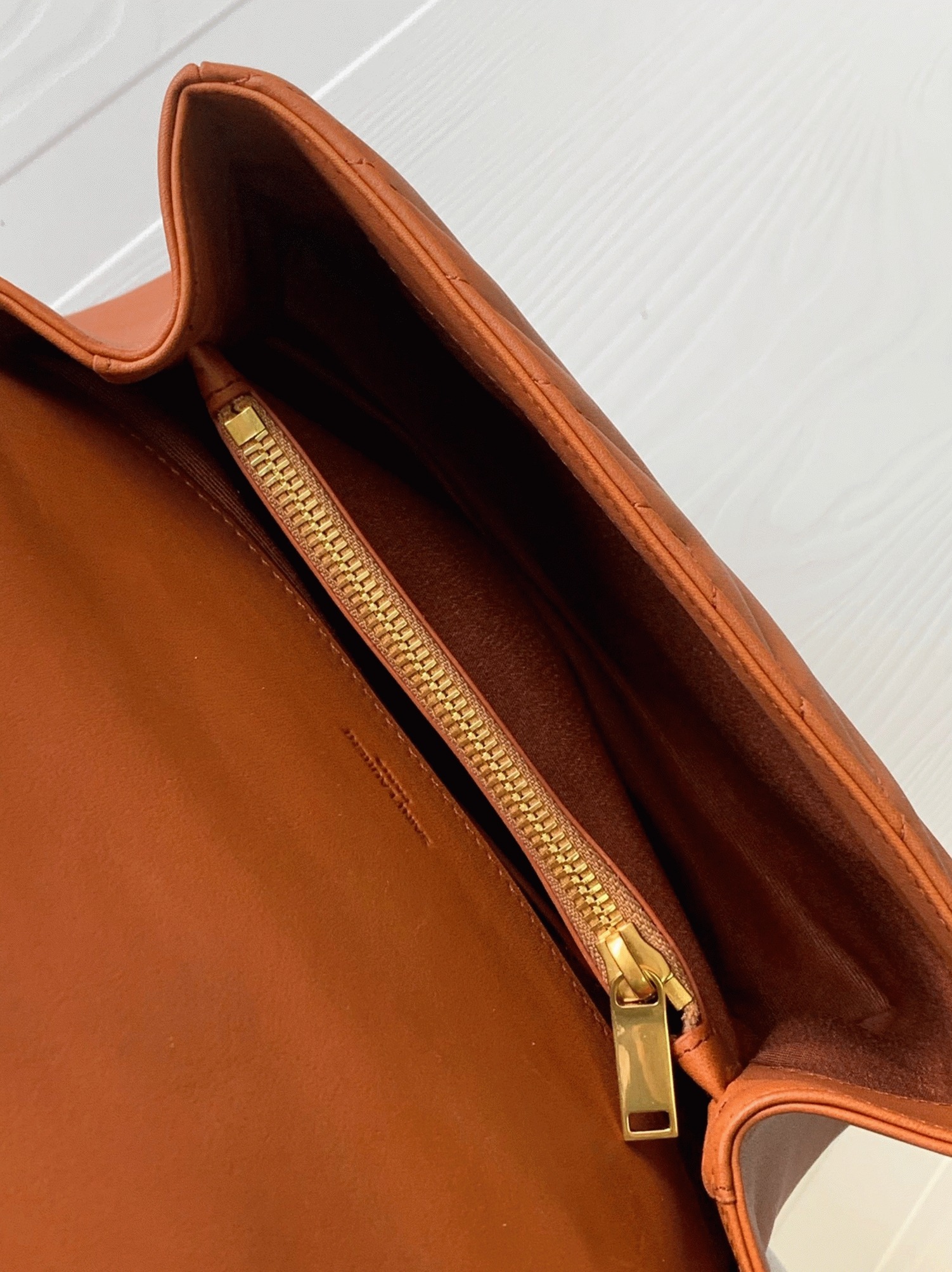 Replica Saint Laurent College Medium Chain Bag White