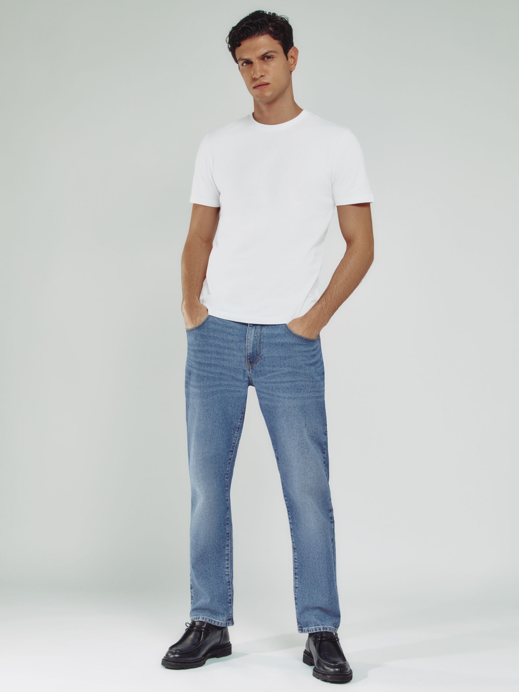 Straight-Leg Jeans in Mid Blue Wash