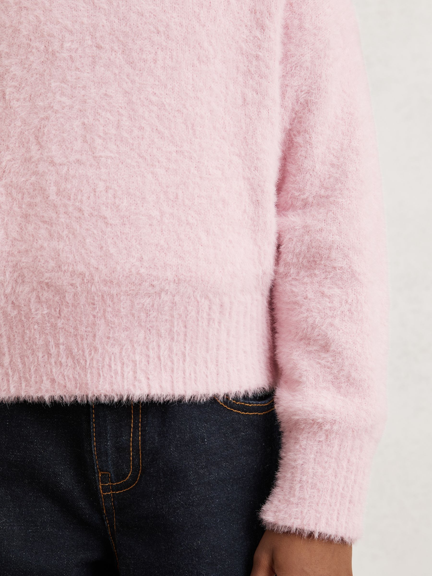 Fluffy Crew-Neck Jumper in Pink