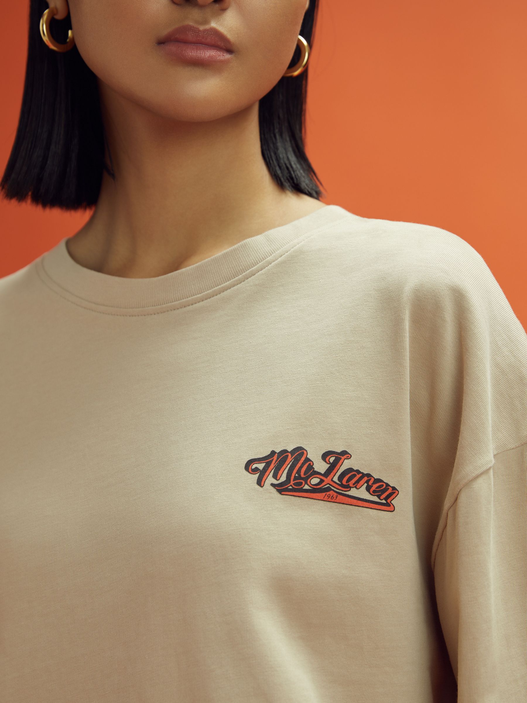 McLaren F1 Crew Neck Tour T-Shirt in Taupe