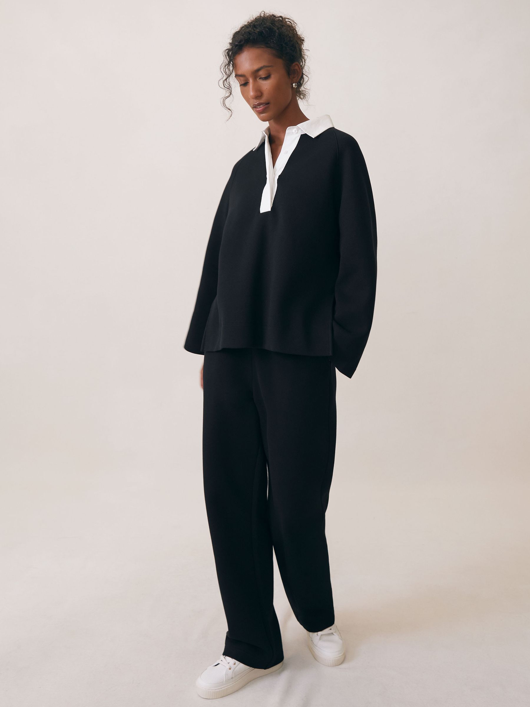 Interlock Contrast-Collar Sweatshirt in Black/White