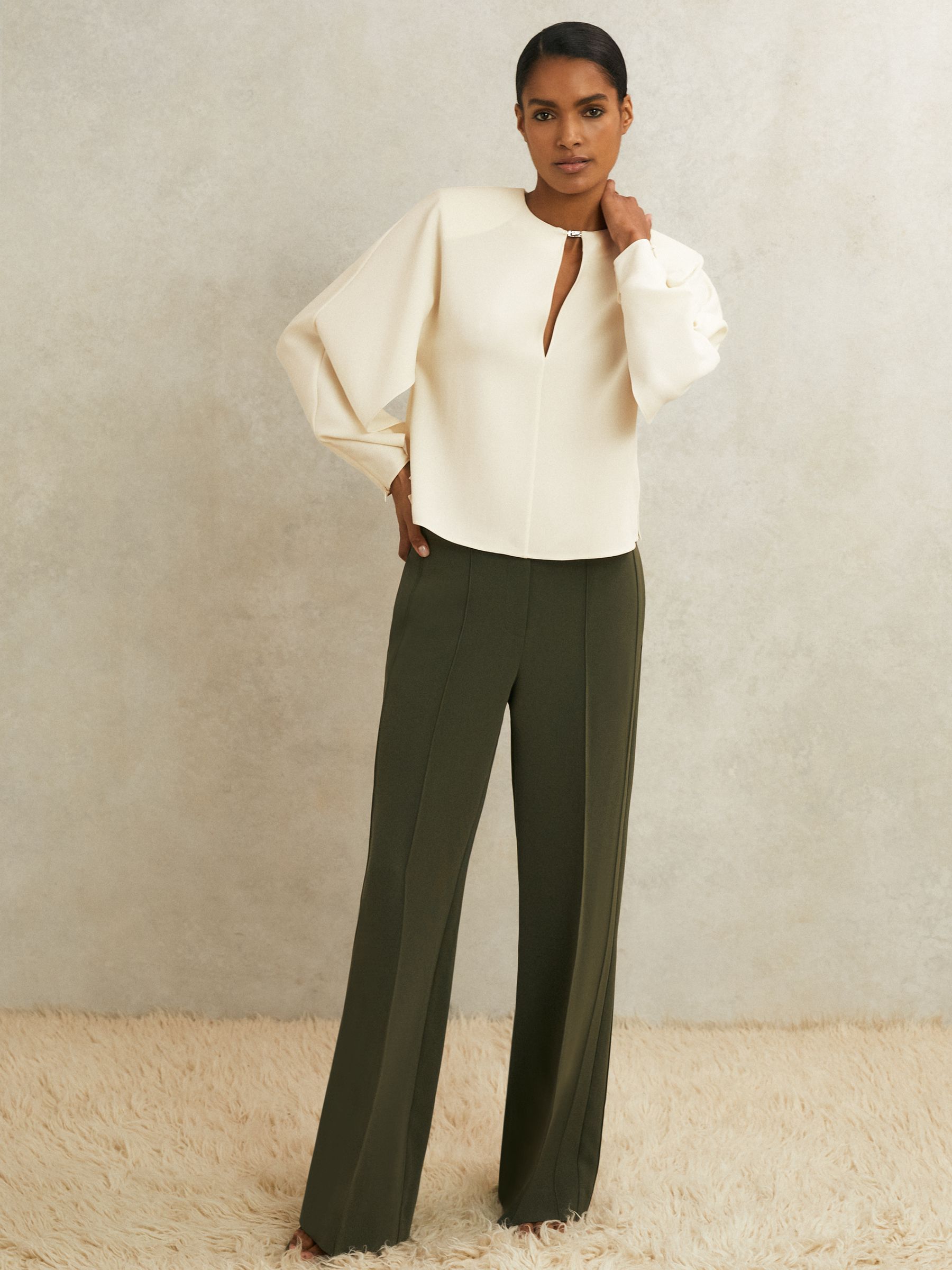 Atelier Crepe Turn-Lock Top in Cream