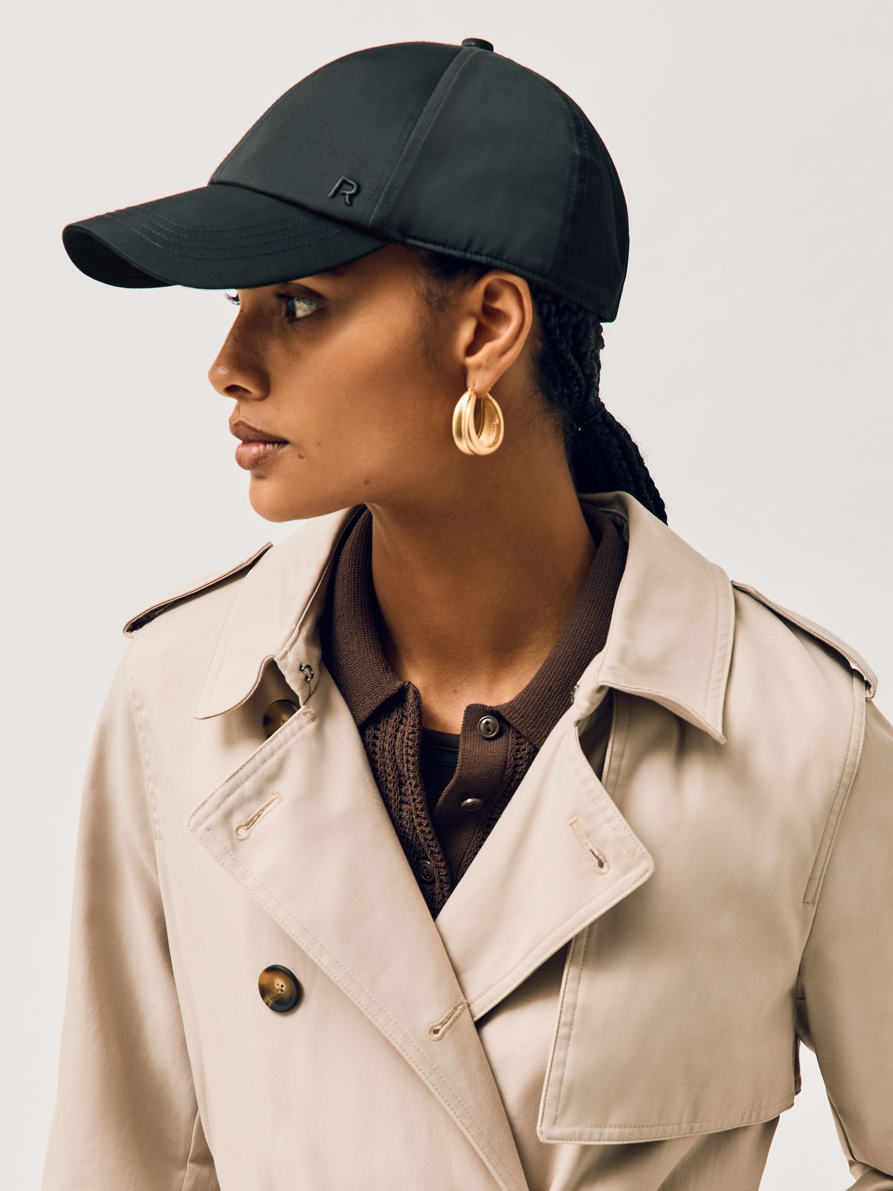 Logo-Embroidered Baseball Cap in Black