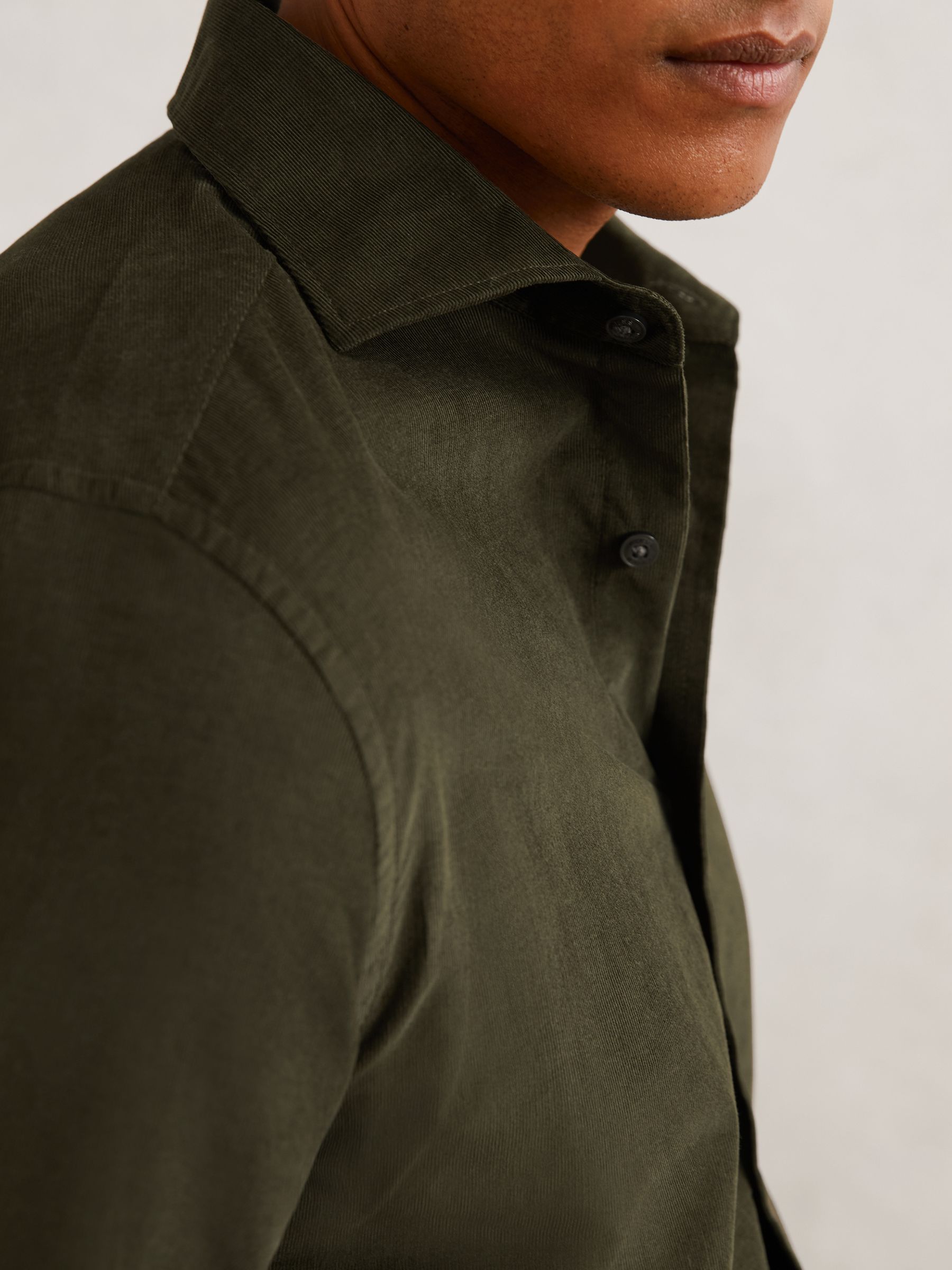 Cotton Corduroy Cutaway-Collar Shirt in Dark Green