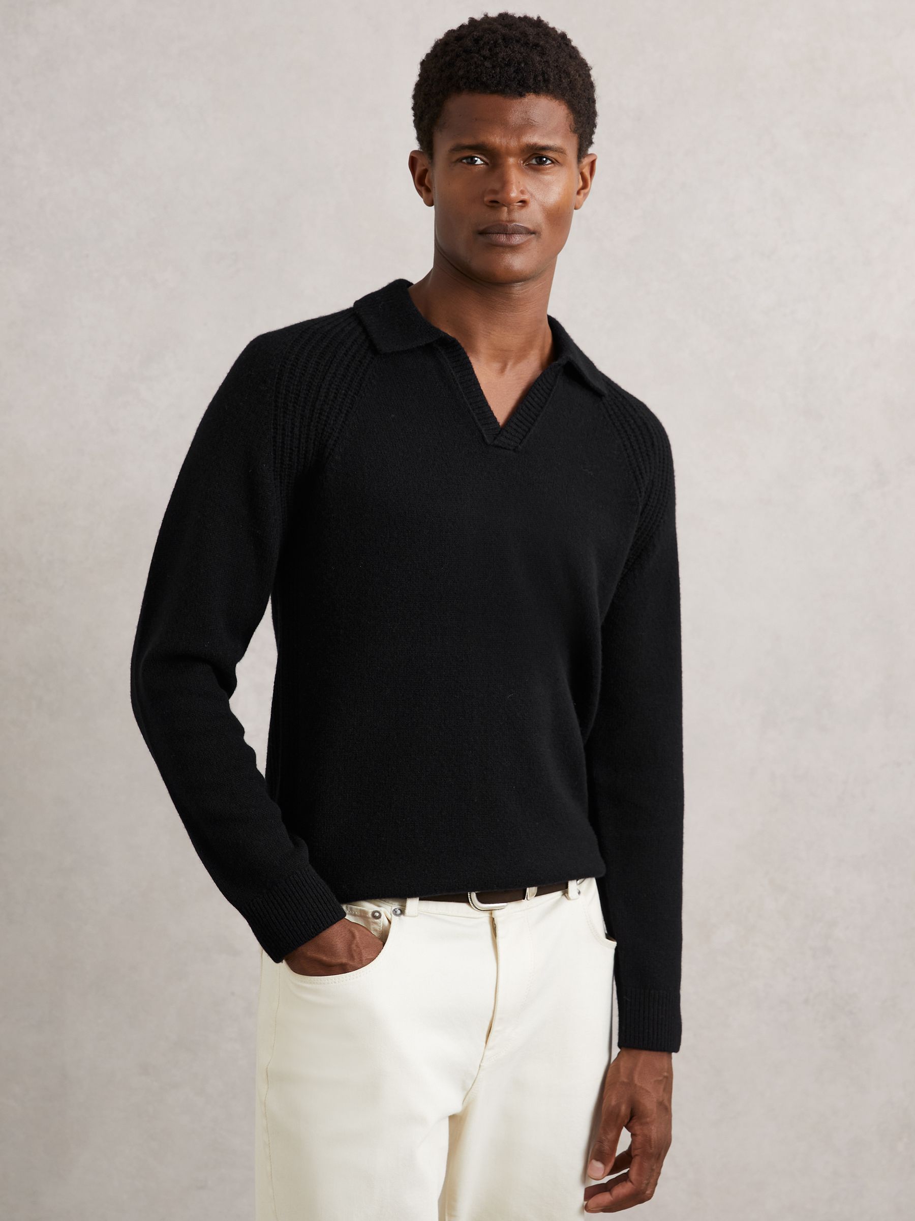 Wool-Cashmere Open-Collar Jumper in Black