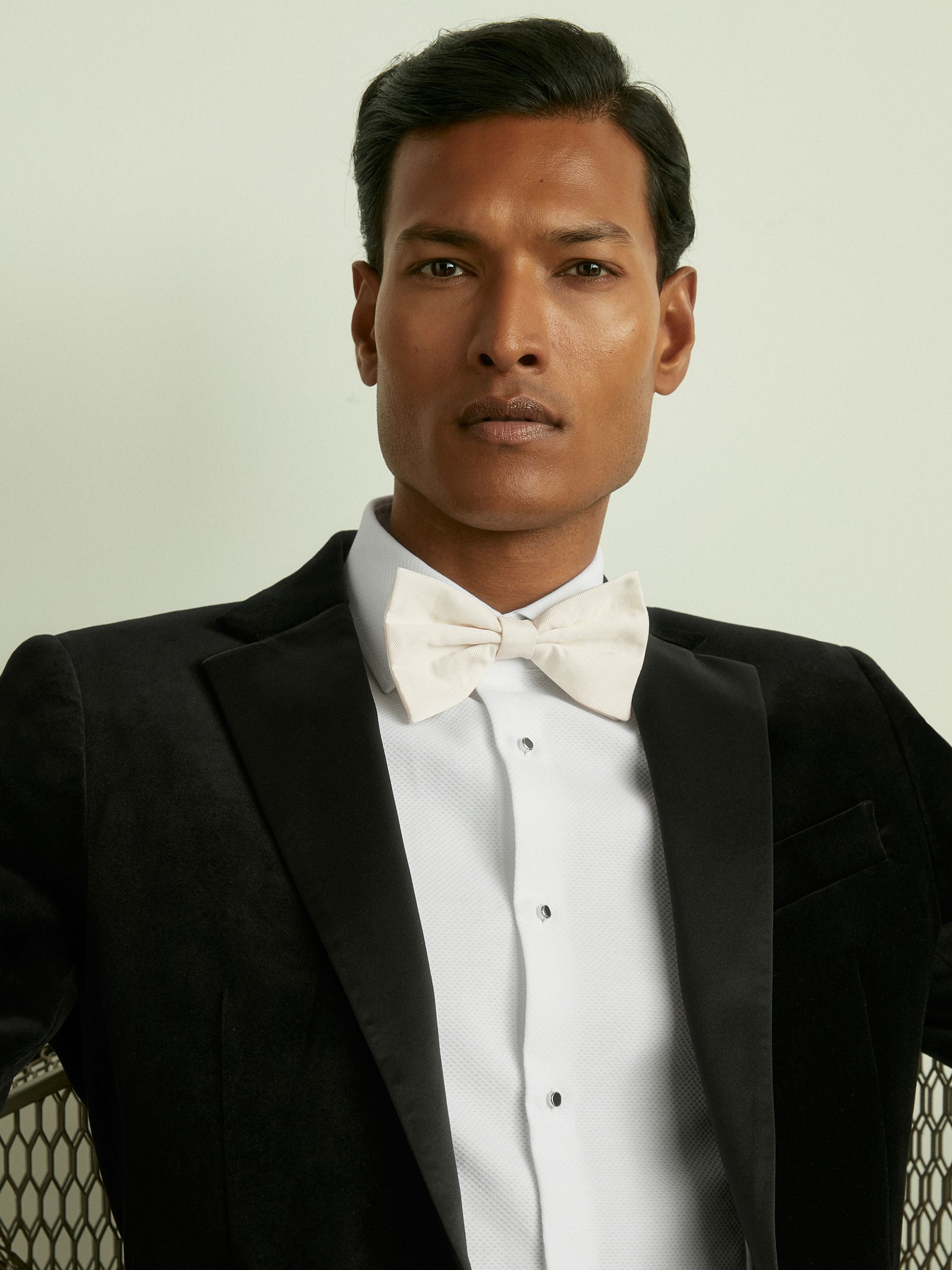 Grosgrain Silk Bow Tie in Ivory