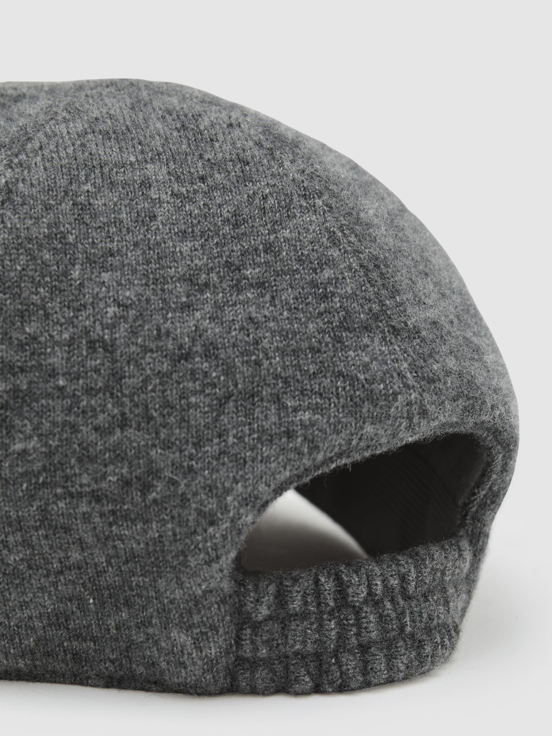 Atelier 100% Cashmere Cap in Mid Grey