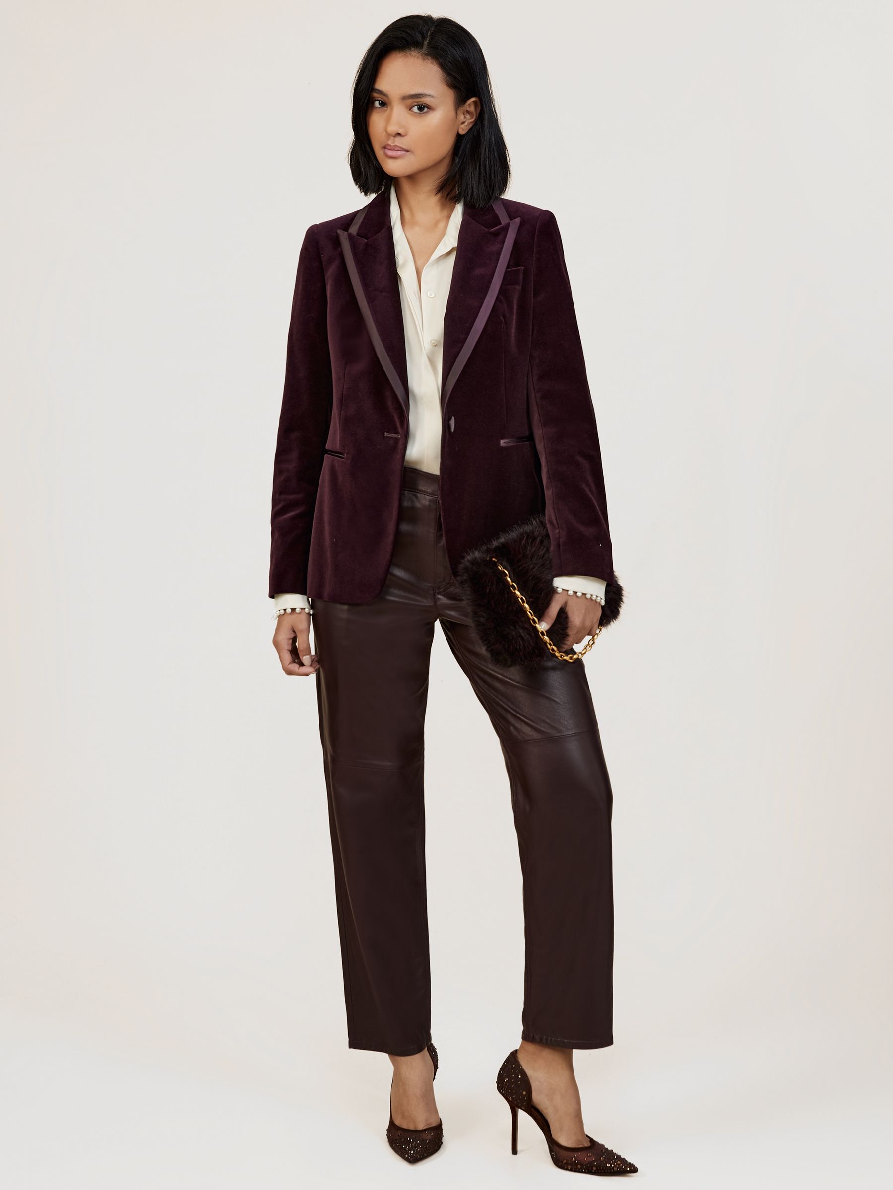 Velvet Single-Breasted Suit Blazer in Burgundy