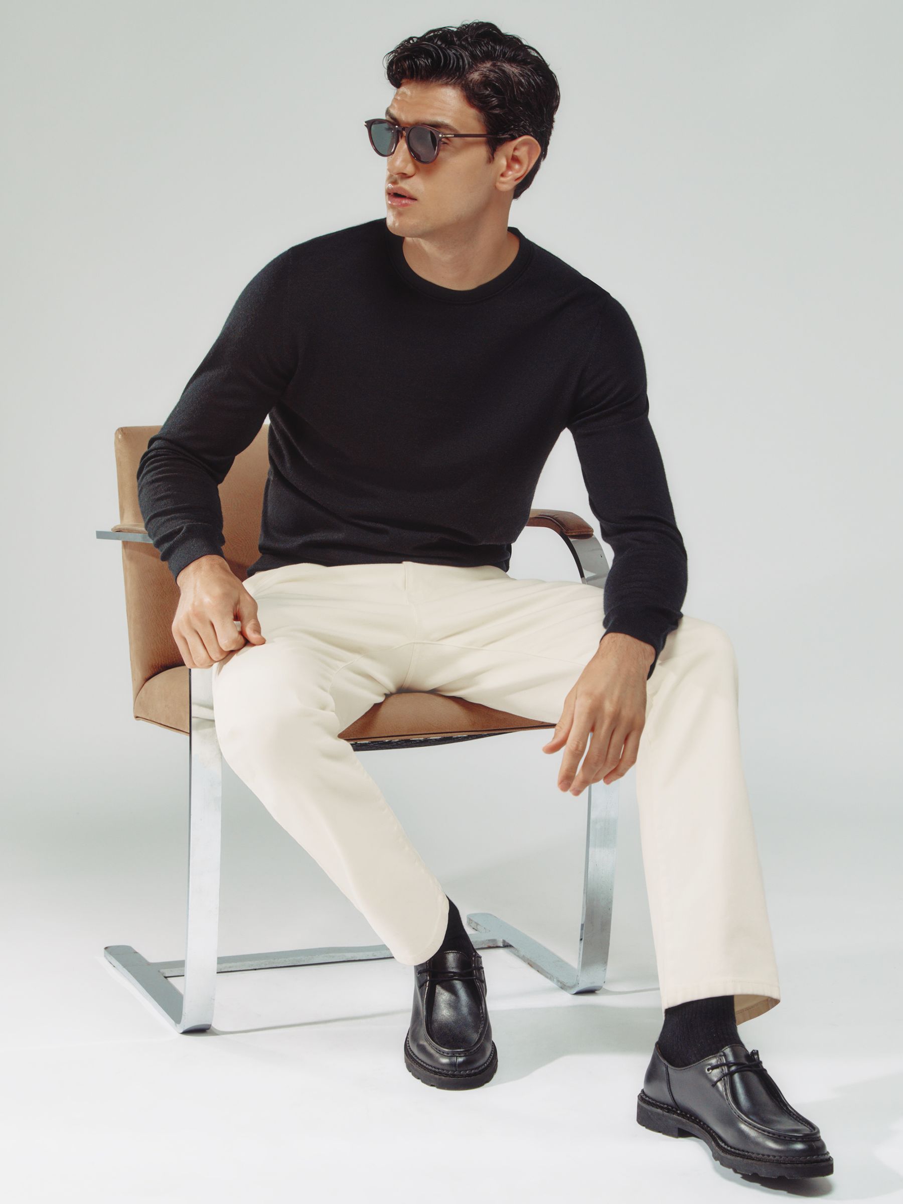 Straight-Leg Jeans in Mid Blue Wash