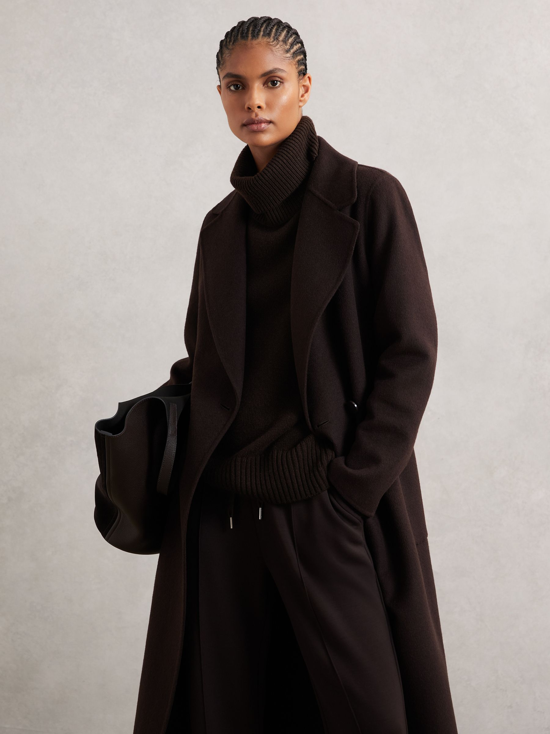 Wool-Cashmere Roll-Neck Jumper in Chocolate Brown