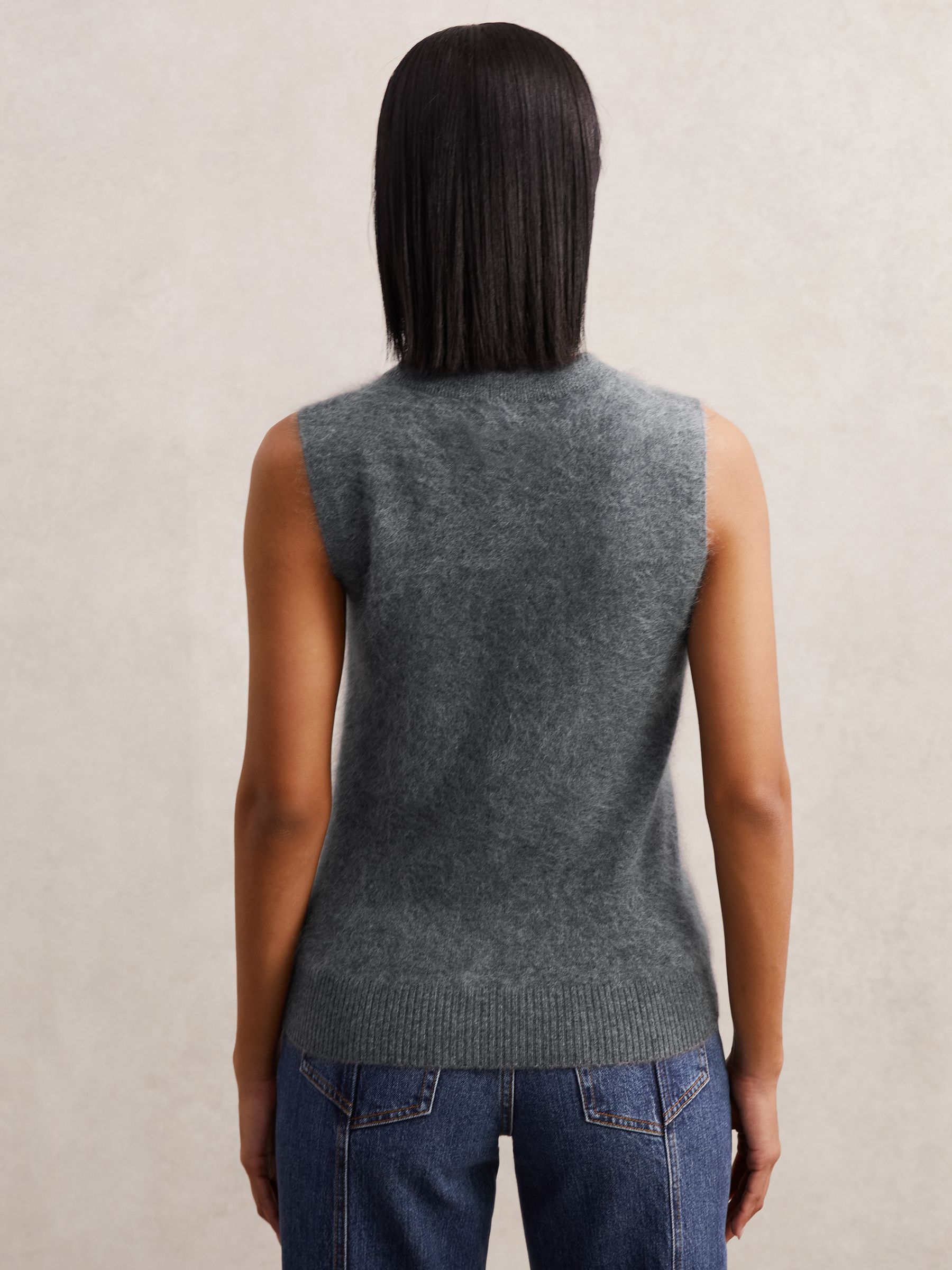 100% Brushed Cashmere Vest in Grey